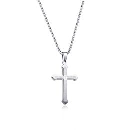 DIVERSE náhrdelník z oceli KŘÍŽEK