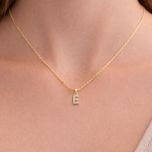 MOISS přívěsek ze žlutého zlata PÍSMENO E